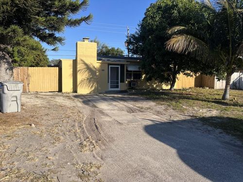 2732 Ne 12th Ave, Pompano Beach, FL, 33064-6326 | Card Image