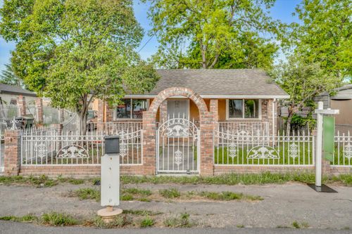 511 S Gertrude Avenue, Stockton, CA, 95215 | Card Image