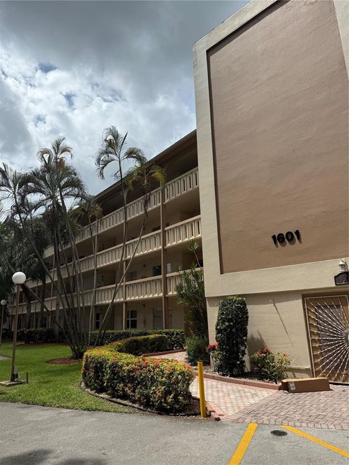 apt-l4-1601 Abaco Dr, Coconut Creek, FL, 33066-1440 | Card Image