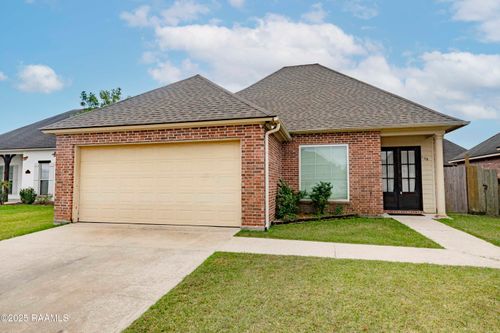 108 Fox Creek Dr, Youngsville, LA, 70592-5775 | Card Image