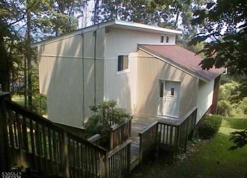 136 Glenside Trl, Sparta, NJ, 07871-1240 | Card Image