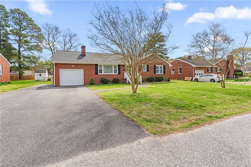 9 Terrace Dr, Poquoson, VA, 23662-2011 | Card Image