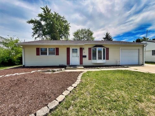 401 Holly Dr, Streamwood, IL, 60107-1640 | Card Image