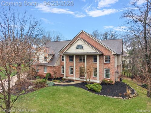 1562 Eagle Trl, Oxford, MI, 48371-6063 | Card Image