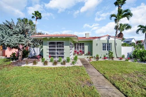 16613 Gulf Blvd, North Redington Beach, FL, 33708-1430 | Card Image