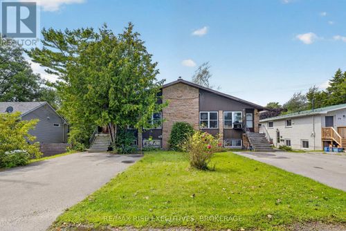 33 Montgomery Blvd, Kingston, ON, K7M3N7 | Card Image
