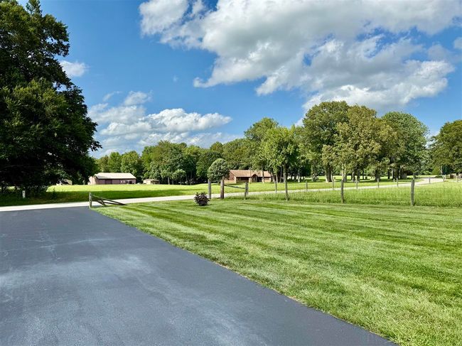 363 W G Talley Rd, House other with 3 bedrooms, 2 bathrooms and null parking in Alvaton KY | Image 16