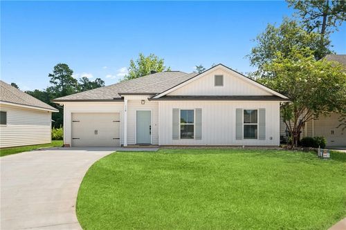 118 Covington Cottage Ln, Covington, LA, 70433-8832 | Card Image