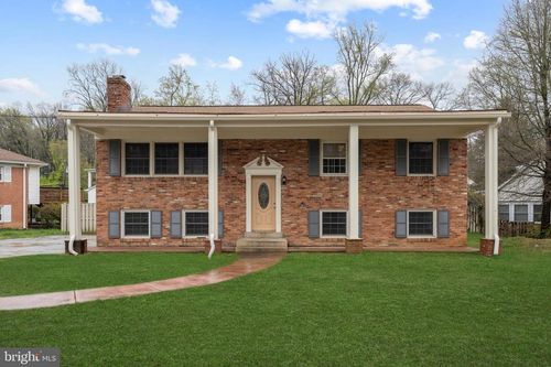 7515 Pleasant Way, ANNANDALE, VA, 22003-2553 | Card Image