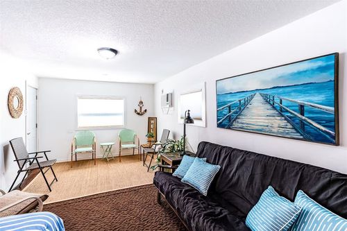 2358 2nd Ct Se, Vero Beach, FL, 32962-8219 | Card Image