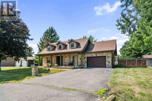18231 Oak St, Williamstown, ON, K0C2J0 | Card Image