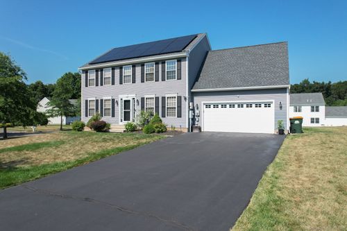 127 Cobblestone Ln, Meriden, CT, 06450-6746 | Card Image