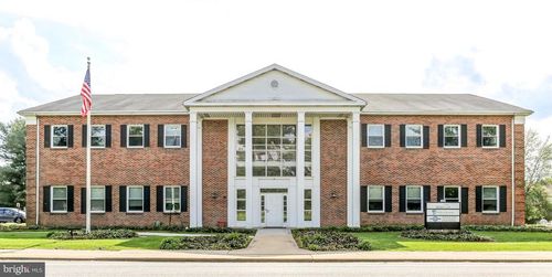 204-704 Lisburn Rd, CAMP HILL, PA, 17011-7490 | Card Image