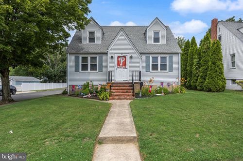 23 W Mill Rd, MAPLE SHADE, NJ, 08052-2809 | Card Image