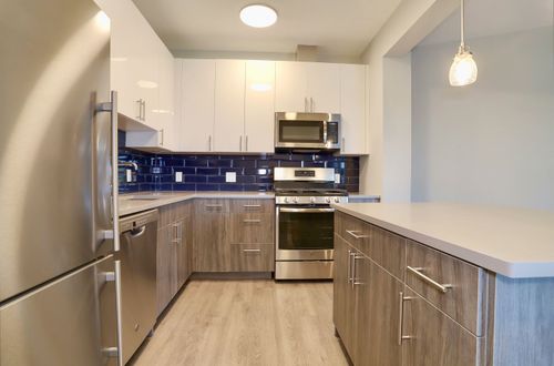 516-105B North St, Bayonne, NJ, 07002-1487 | Card Image