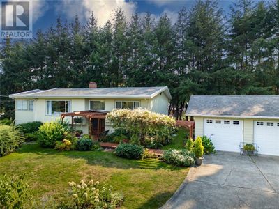 1925 Hovey Rd, House other with 5 bedrooms, 2 bathrooms and 8 parking in Saanichton BC | Image 1