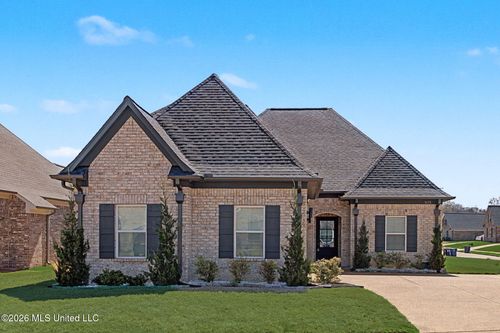 5175 Watson View Dr, Nesbit, MS, 38651-2609 | Card Image