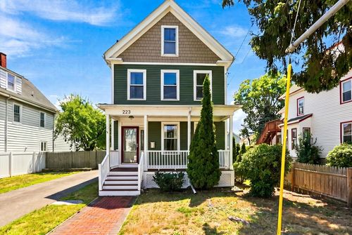 223 Webster St, Malden, MA, 02148-4424 | Card Image
