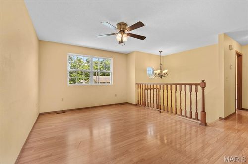 221 James St, Bethalto, IL, 62010-1317 | Card Image
