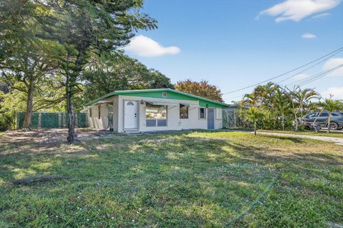 501 Emil Dr, Fort Pierce, FL, 34982-6266 | Card Image