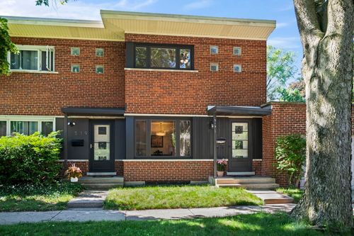 519 1/2 Ridge Rd, Wilmette, IL, 60091-2448 | Card Image