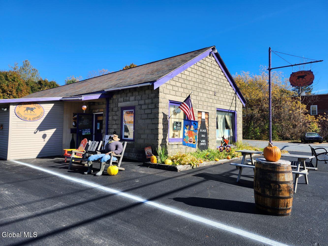 98 W Main St, Cambridge, NY 12816