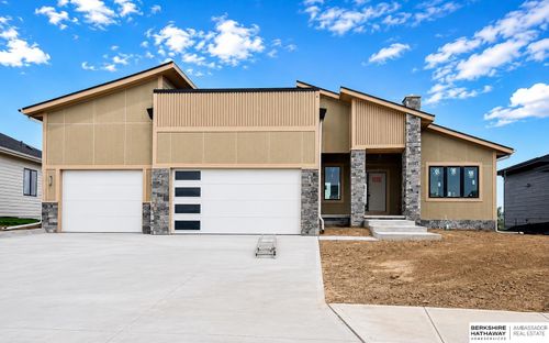 6231 N 207th St, Elkhorn, NE, 68022 | Card Image