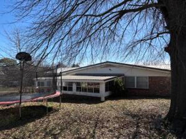1100 Bluff Dr, House other with 3 bedrooms, 2 bathrooms and null parking in Ozark AR | Image 12