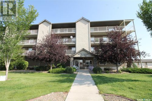2 18th St E, Battleford, SK, S0M0E0 | Card Image