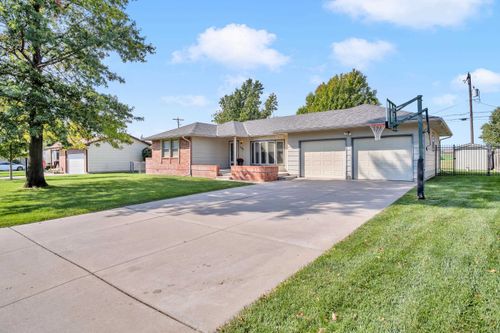 1405 Grandview Ave, Newton, KS, 67114-1422 | Card Image