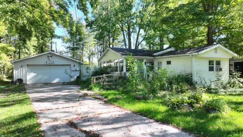 7659 Windoga Lake Dr, Weidman, MI, 48893-8207 | Card Image