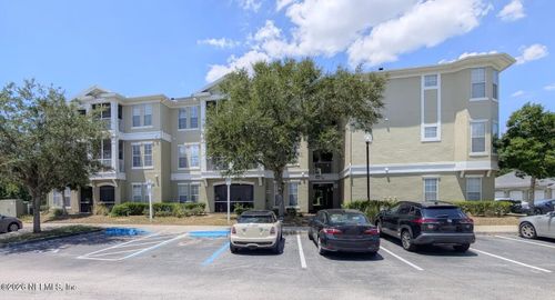 507-8290 Gate Pkwy W, Jacksonville, FL, 32216-3624 | Card Image