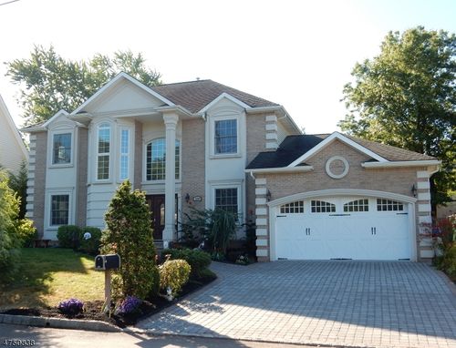 230 East Ln, Clark, NJ, 07066-1641 | Card Image