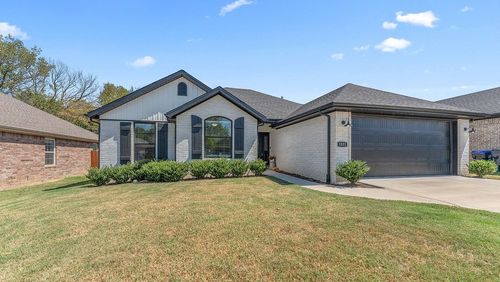 1831 S D Street, Rogers, AR, 72756 | Card Image