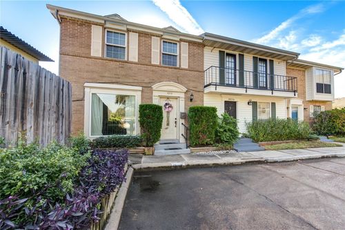 8218-18218 Heritage Ln, Houston, TX, 77058-3515 | Card Image