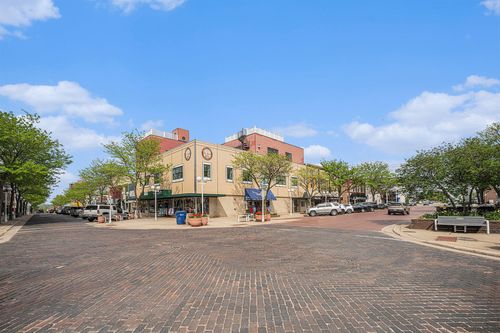 2-327 State St, Saint Joseph, MI, 49085-1247 | Card Image