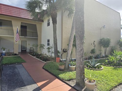 112 Lake Dora Dr, West Palm Beach, FL, 33411-2349 | Card Image