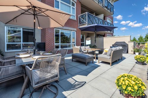 223-2970 King George Blvd, Surrey, BC, V4P0E6 | Card Image