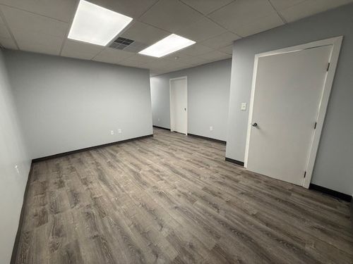 unit-4-13 Orchard View Dr, Londonderry, NH, 03053-3456 | Card Image