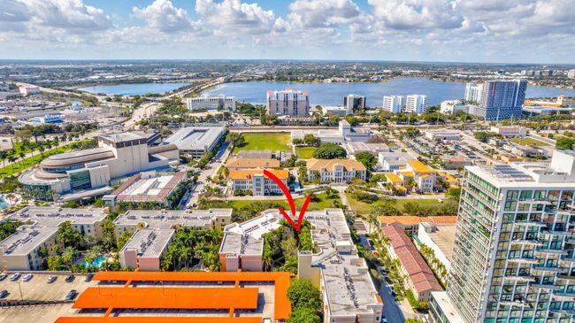 APT-304 - 720 S Sapodilla Ave, Condo with 2 bedrooms, 2 bathrooms and null parking in West Palm Beach FL | Image 30