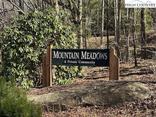 6 Meadow Avenue, Banner Elk, NC, 28604 | Card Image