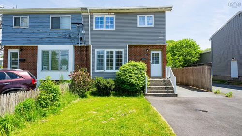 530 Spring Ave, Dartmouth, NS, B2W1X6 | Card Image