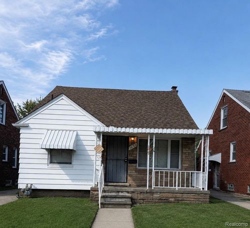 7633 Fielding St, Detroit, MI, 48228-3231 | Card Image