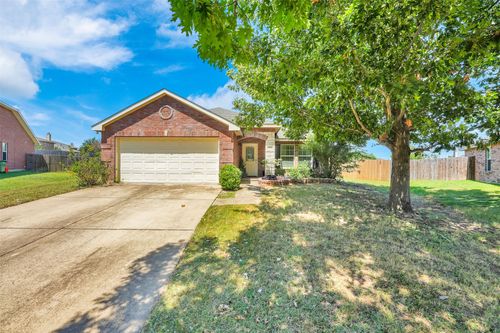 700 White Fields Way, Arlington, TX, 76002-3055 | Card Image