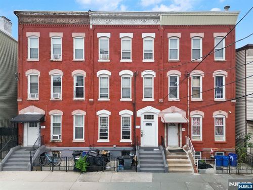 72 Columbia St, Newark, NJ, 07102-4839 | Card Image