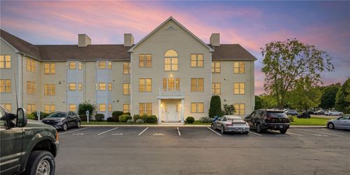 307-15 Saw Mill Dr, North Kingstown, RI, 02852-7676 | Card Image