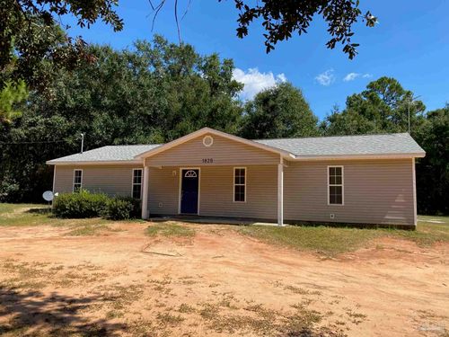1820 Garcon Point Rd, Milton, FL, 32583-7451 | Card Image