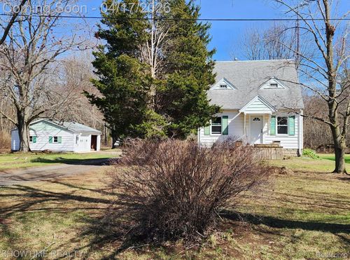 2970 Range Rd, Port Huron, MI, 48060-1616 | Card Image