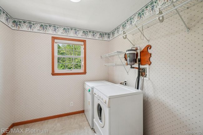 Upstairs Laundry | Image 25