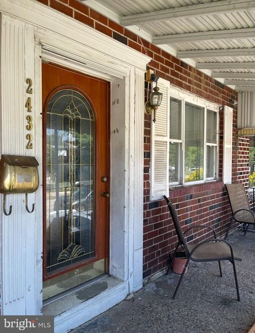 2432 S Ulena Street, PHILADELPHIA, PA, 19153 | Card Image